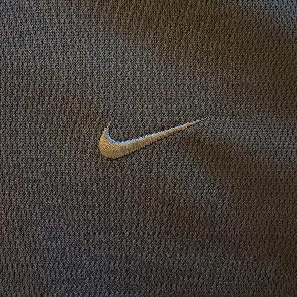 Nike Large Dri-Fit Charcoal Color - Picture 2 of 12